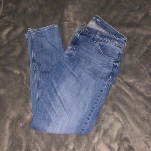 Distressed Boyfriend Jeans